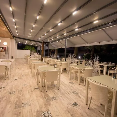 Munamar Beach Hotel İçmeler